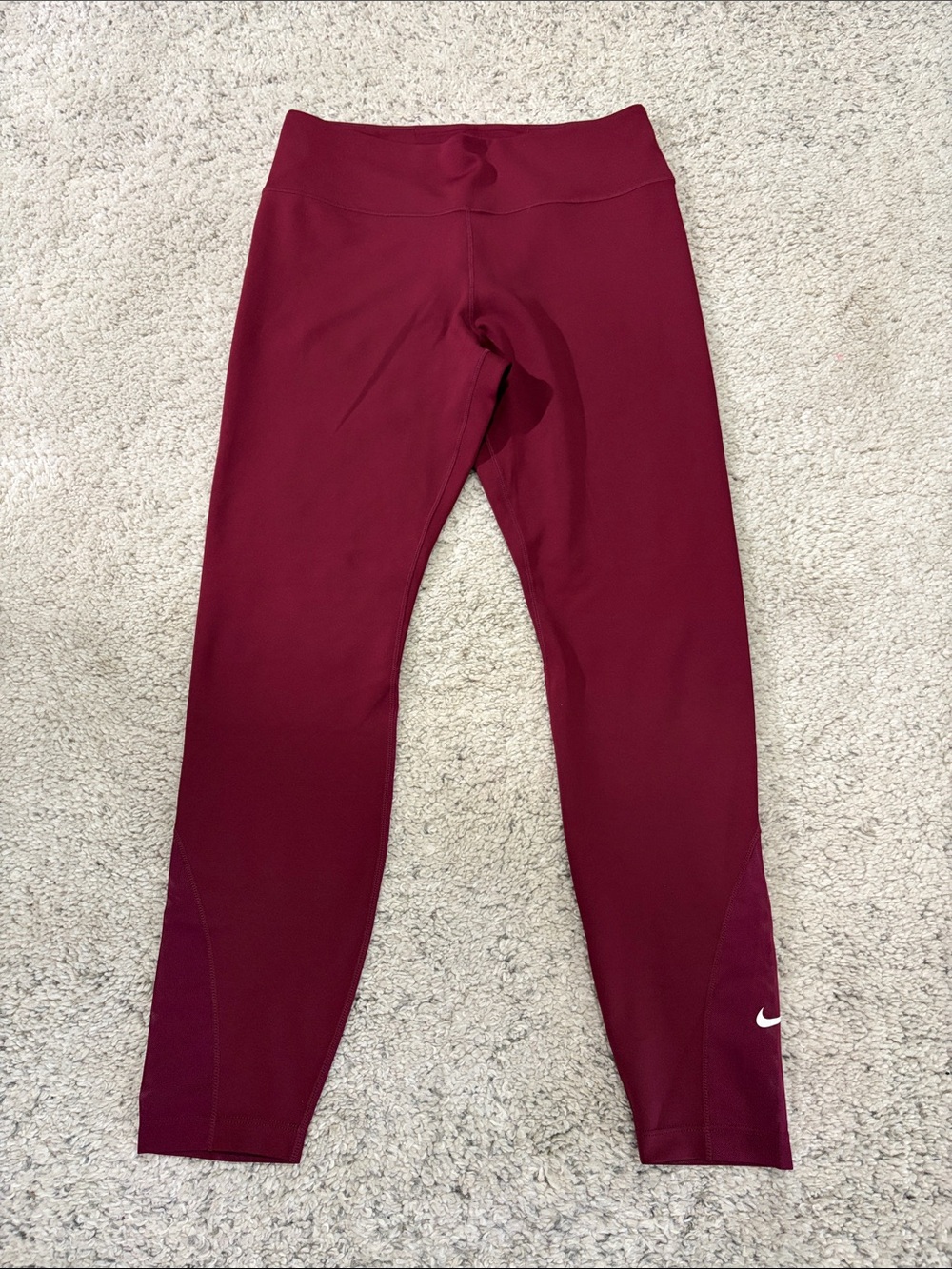 Nike Women’s Maroon Athletic Leggings Size L.